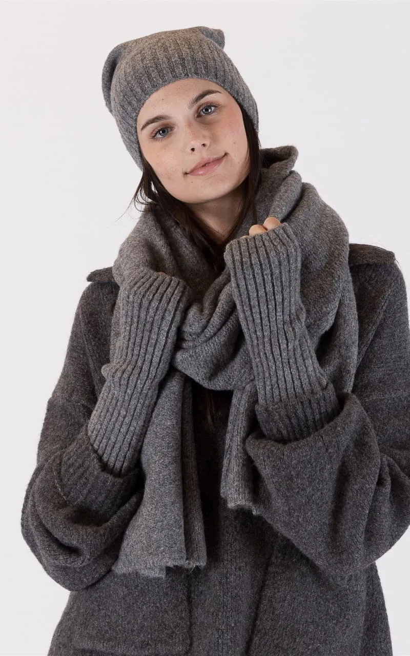 Lyla   Luxe- Scarf